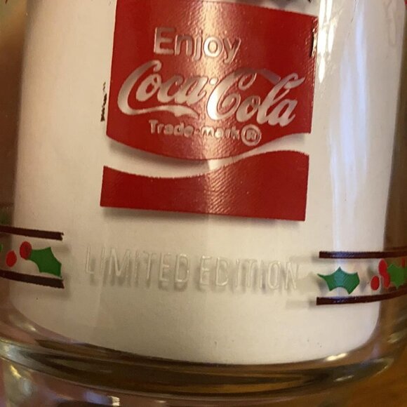 Vintage Holly Hobbie Coke Christmas Glass Cat Christmas - Picture 2 of 9